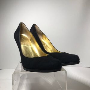 Tahari Black Suede/Black Patent 4”Stiletto W8